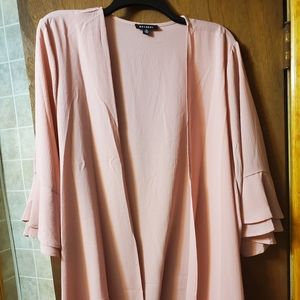 Rachel 1XL New without tags 3/4 bell sleeves